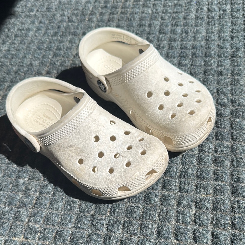CROCS White Water Shoes with Perforated Design and Heel Strap